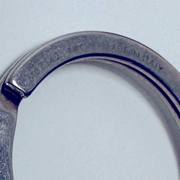 Authenticated Louis Vuitton Porte Cles Cube Key Holder - Picture 7 of 9